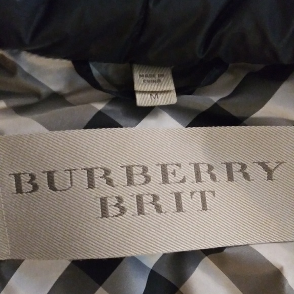 NWOT Burberry puffer jacket - Picture 8 of 8